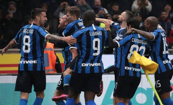  米兰德比战平伊布失点错失登顶良机  